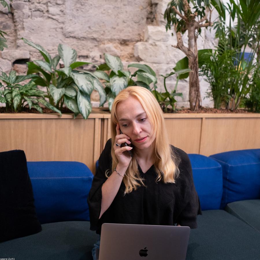 Independent consultant working from home